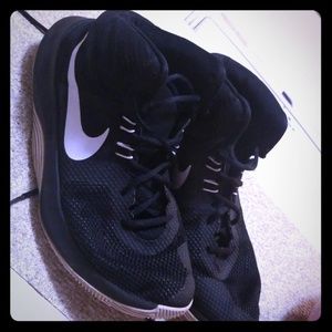 men's Nike basketball shoes